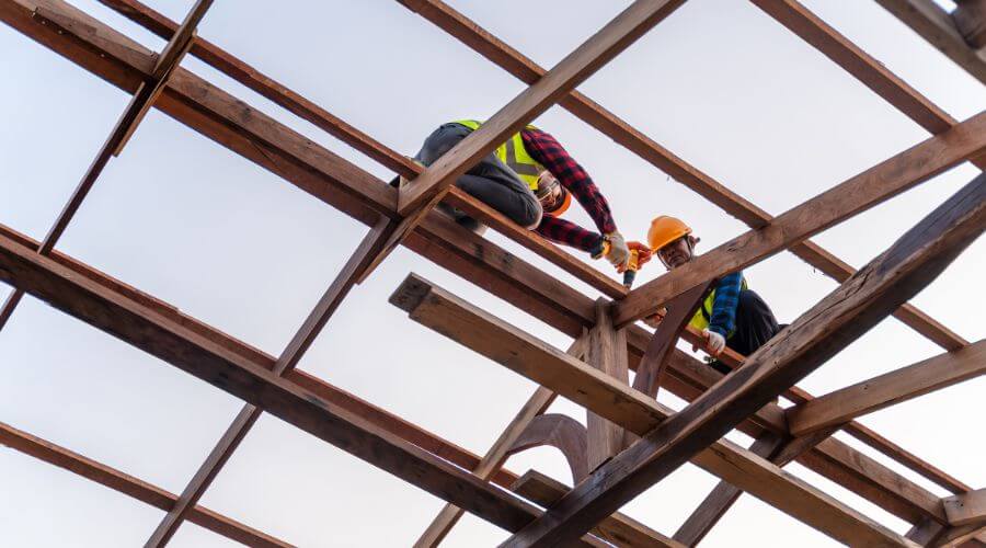 Expert Emergency Roof Repairs services in Vida, MT